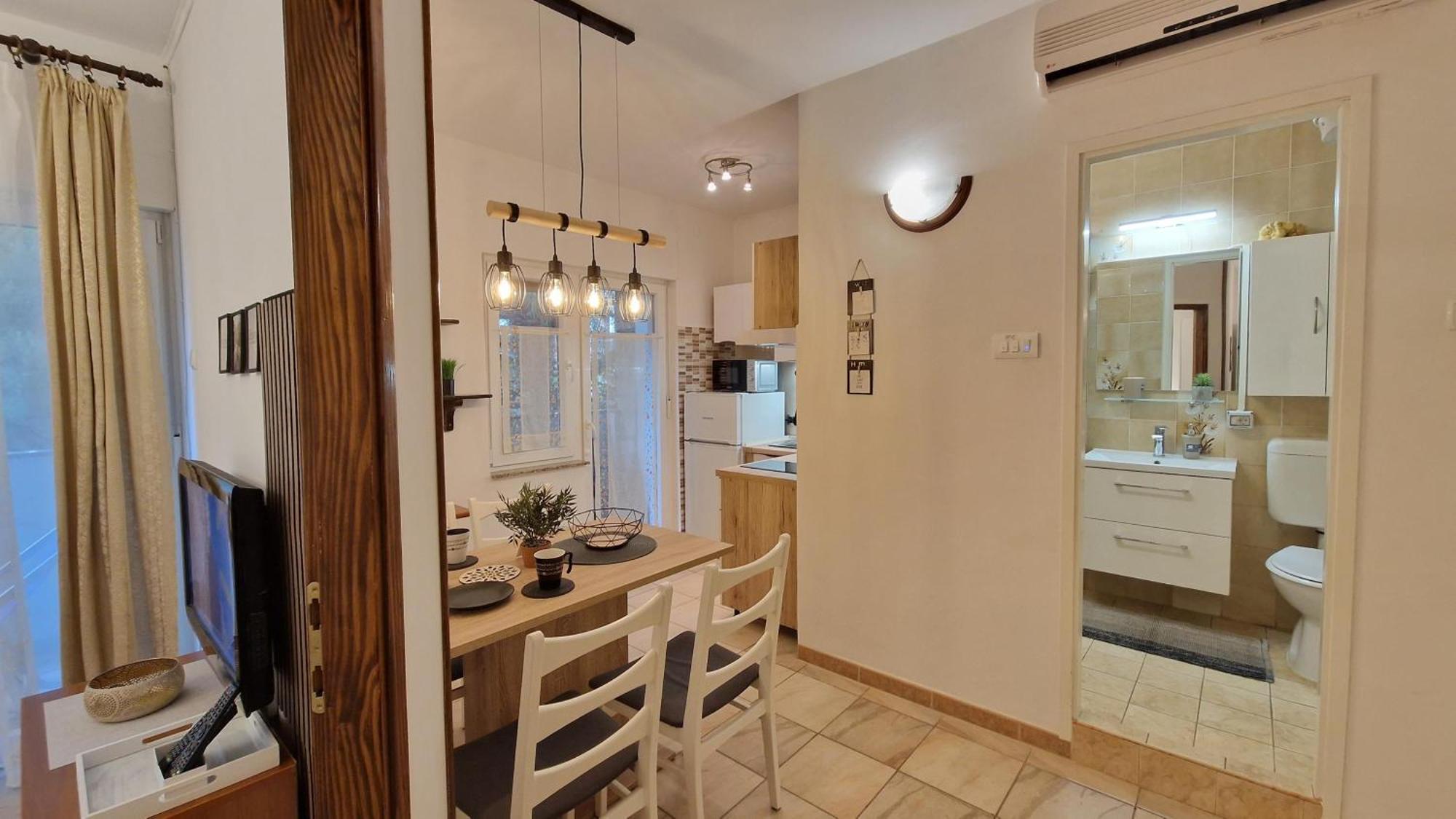 Apartments Godena Ровин Екстериор снимка